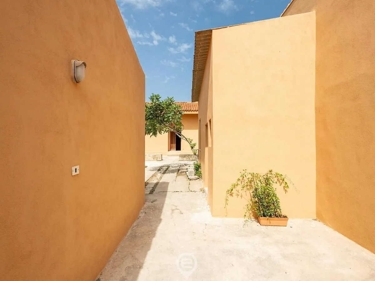 Marine View House Βίλα Putzu Idu 0*,  Ιταλία